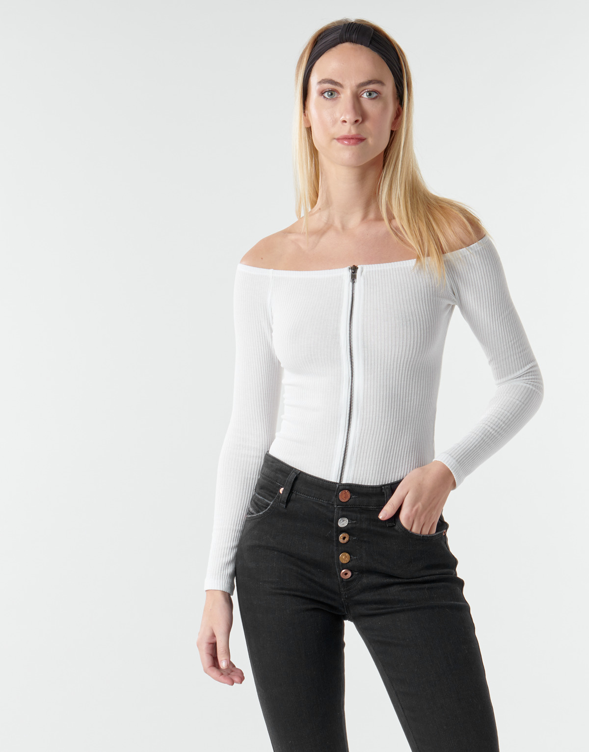Moony Mood - NOAM - White
