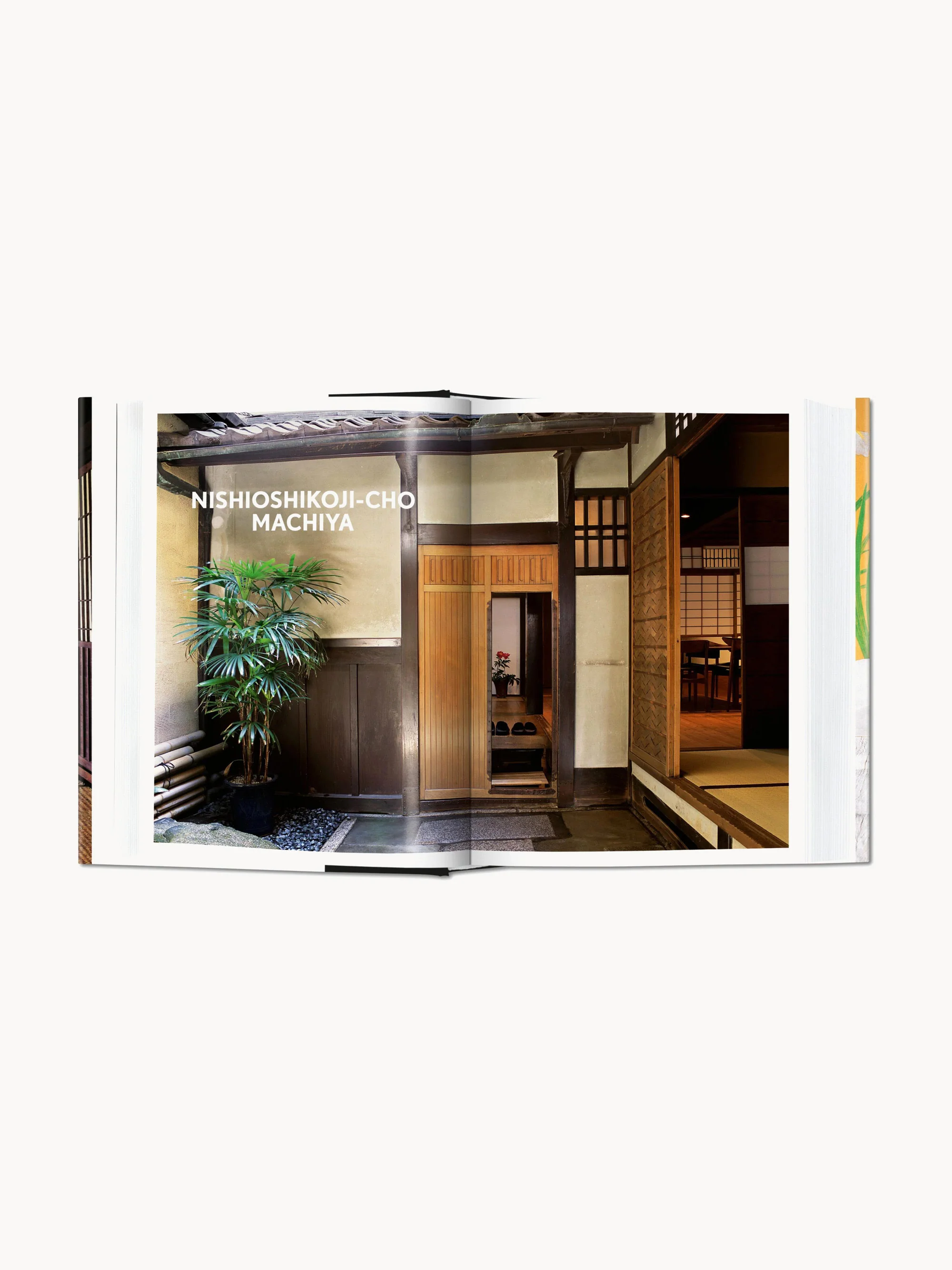 Bildband Living in Japan. 45th Ed.