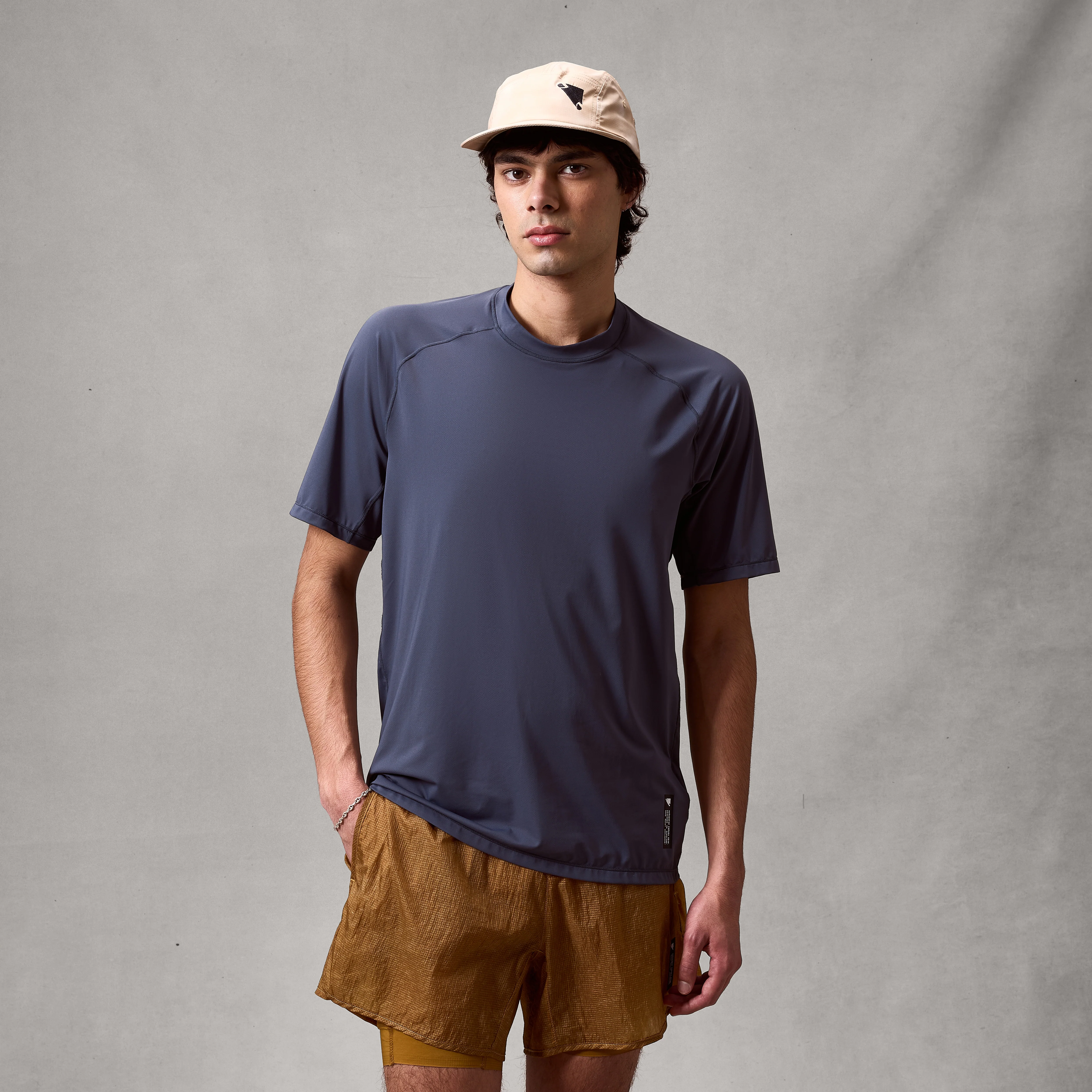 Men's AllTrack Rout S/S Tech Tee - Carbon Grey