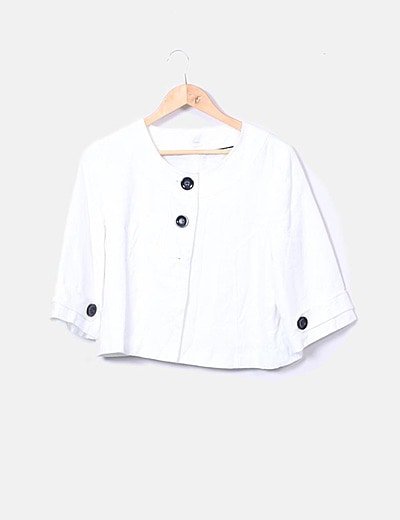 Camaïeu White knitted jacket with black buttons