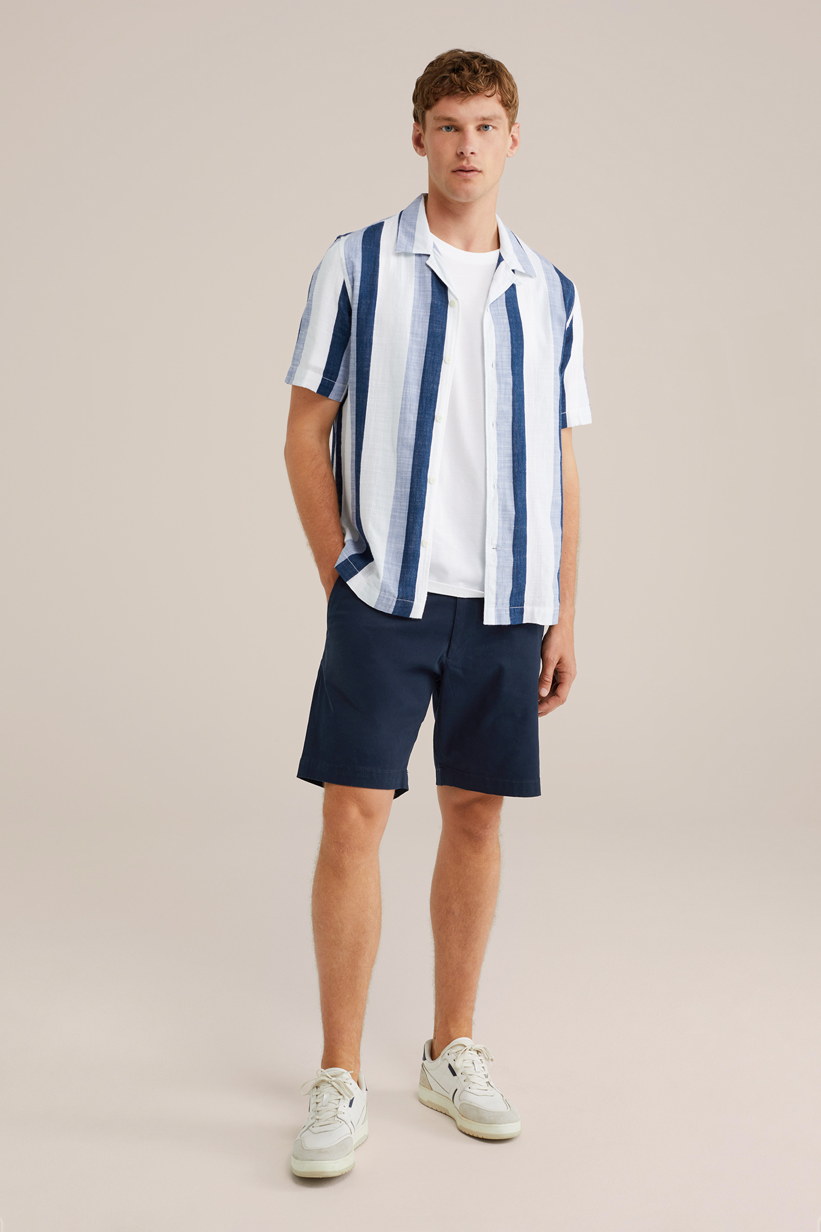 Heren loose fit chinoshort met stretch