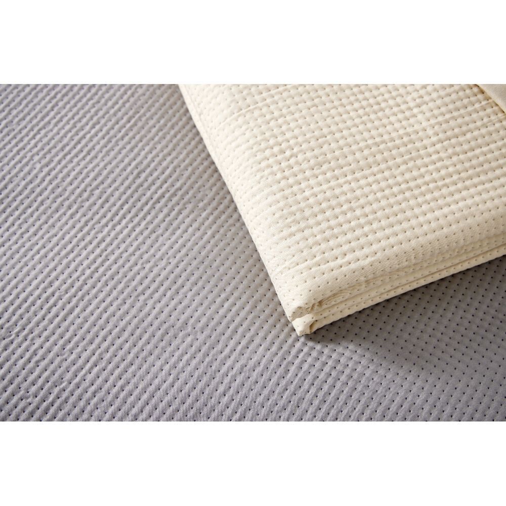 Couvre lit 220x240cm effet nid d'abeille polyester