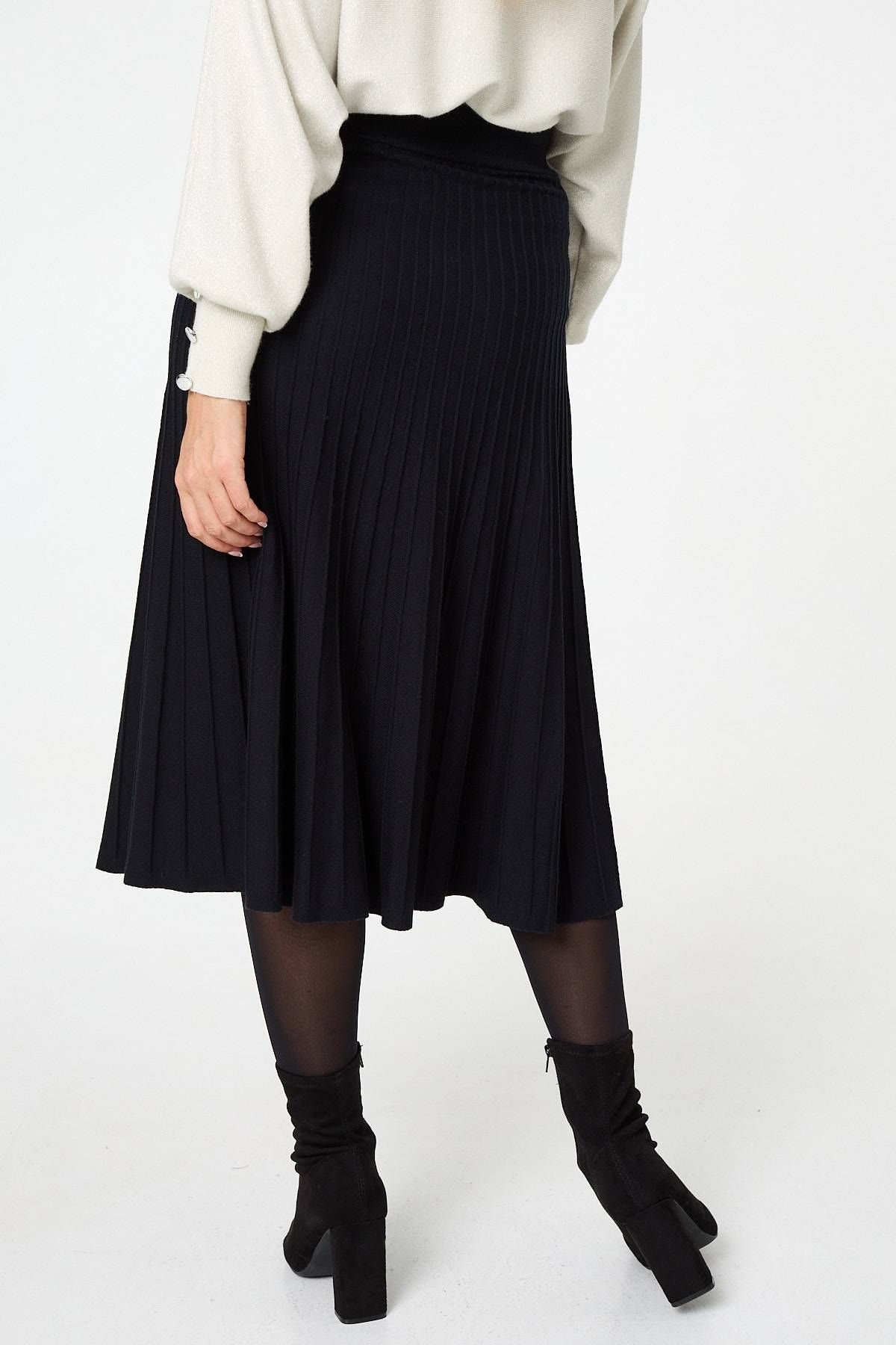 Izabel London High Waist Pleated Knit Midi Skirt