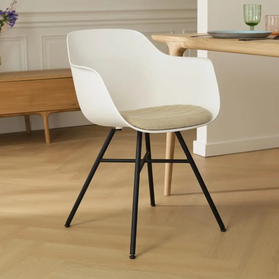 Nolon Noa-Liz Eetkamerstoel Wit met Nougatbruin Zitkussen Zwart Onderstel