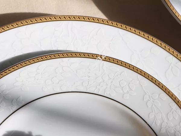 Komplet talerzy na 6 osób (18el) Bogucice - New Hollis Gold 1133