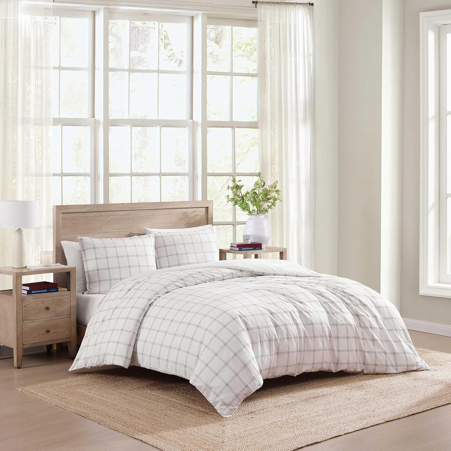 Tommy Hilfiger - King Comforter Set, Super Soft Bedding with Matching Sham, Breathable Bed Essentials (Modern Windowpane Blue, King)