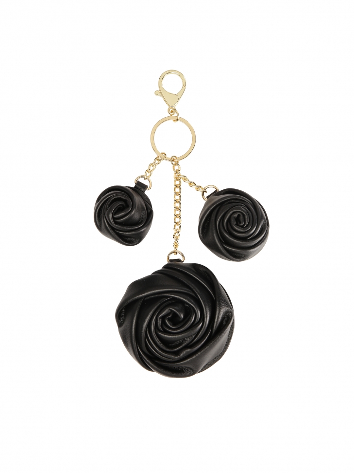 Key ring with leather flowers