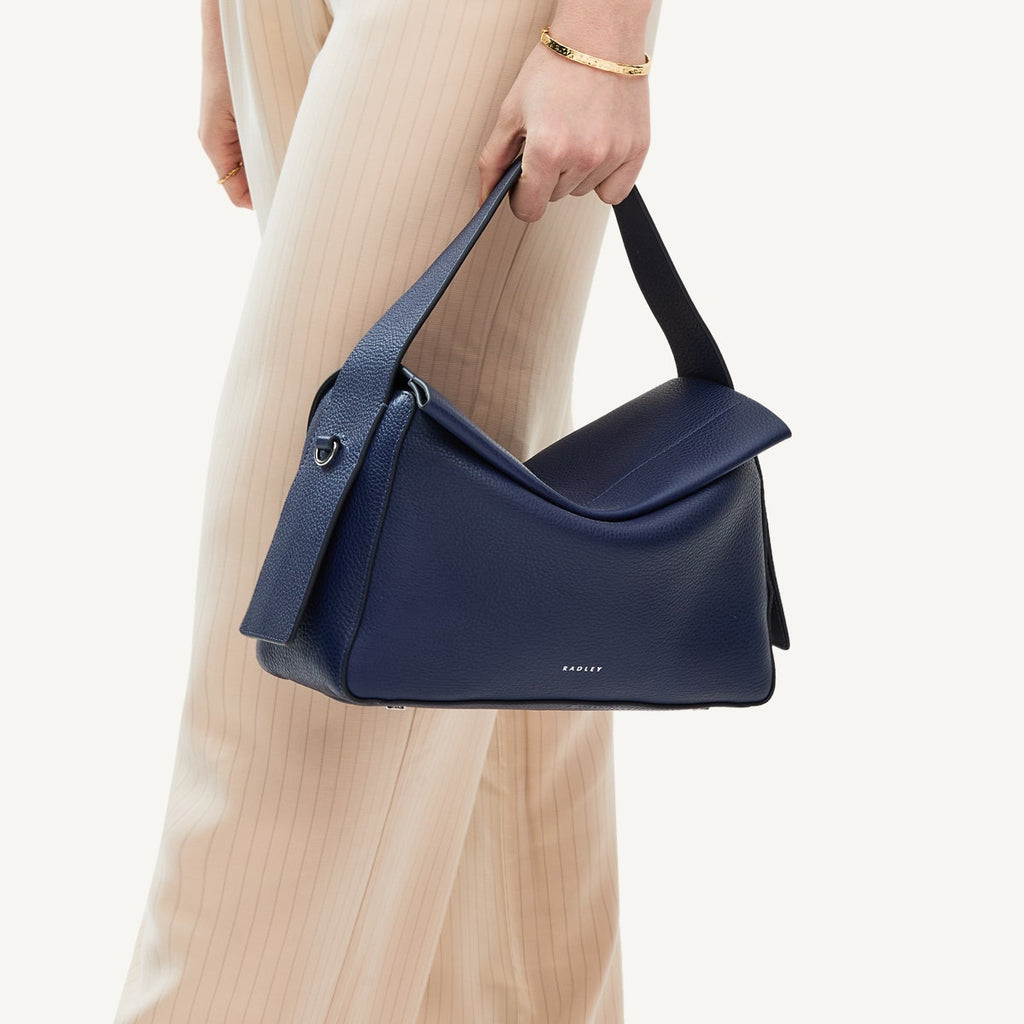 De Beauvoir - Medium Ziptop Grab Bag