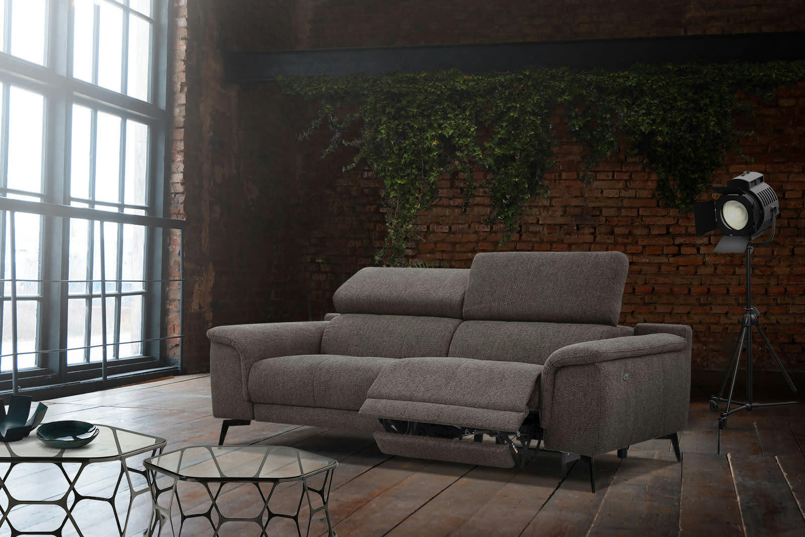 FIERO - Canapé 3 places XXL avec une relax électrique côté droit tissu marron