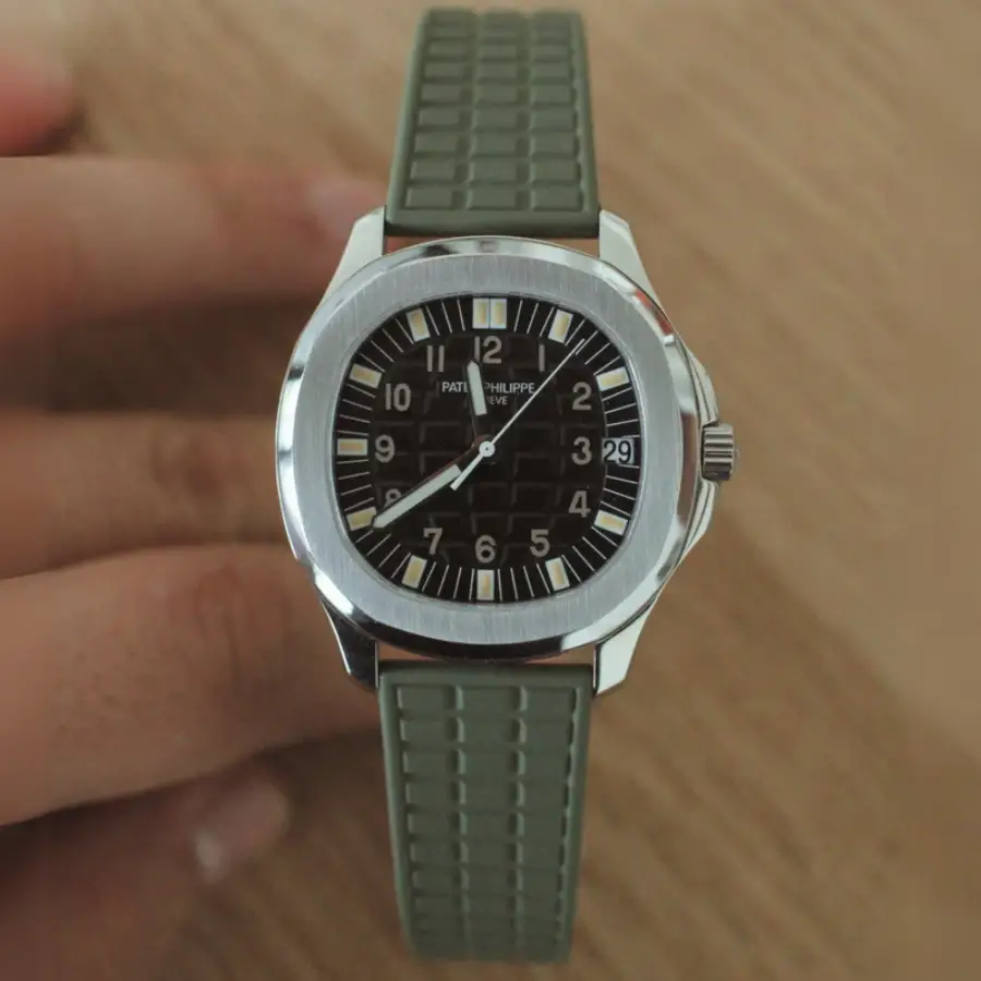 Patek Philippe – Aquanaut –  Rubber Strap – Straight – Green