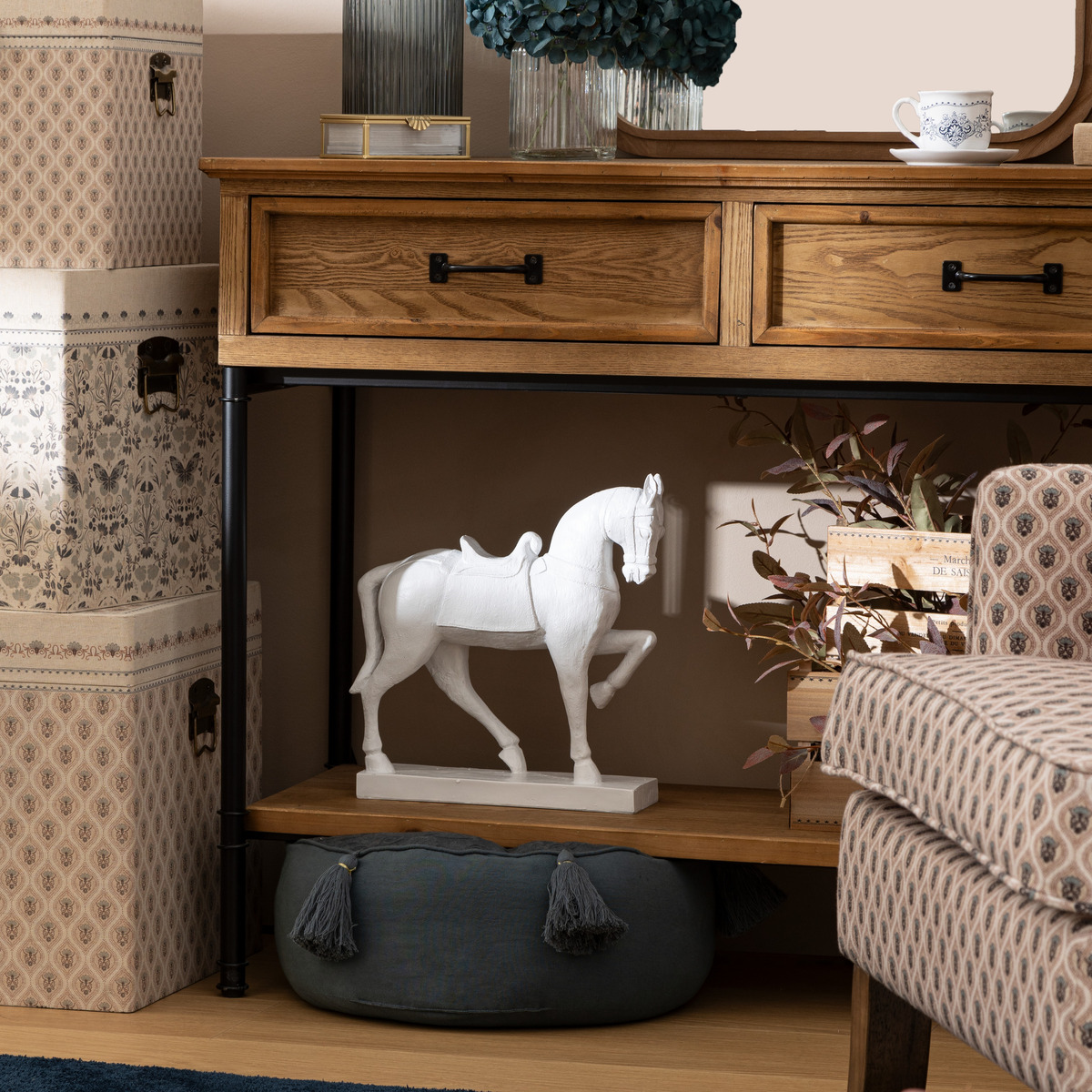 Horse statue "Little cottage" White, H.35 cm