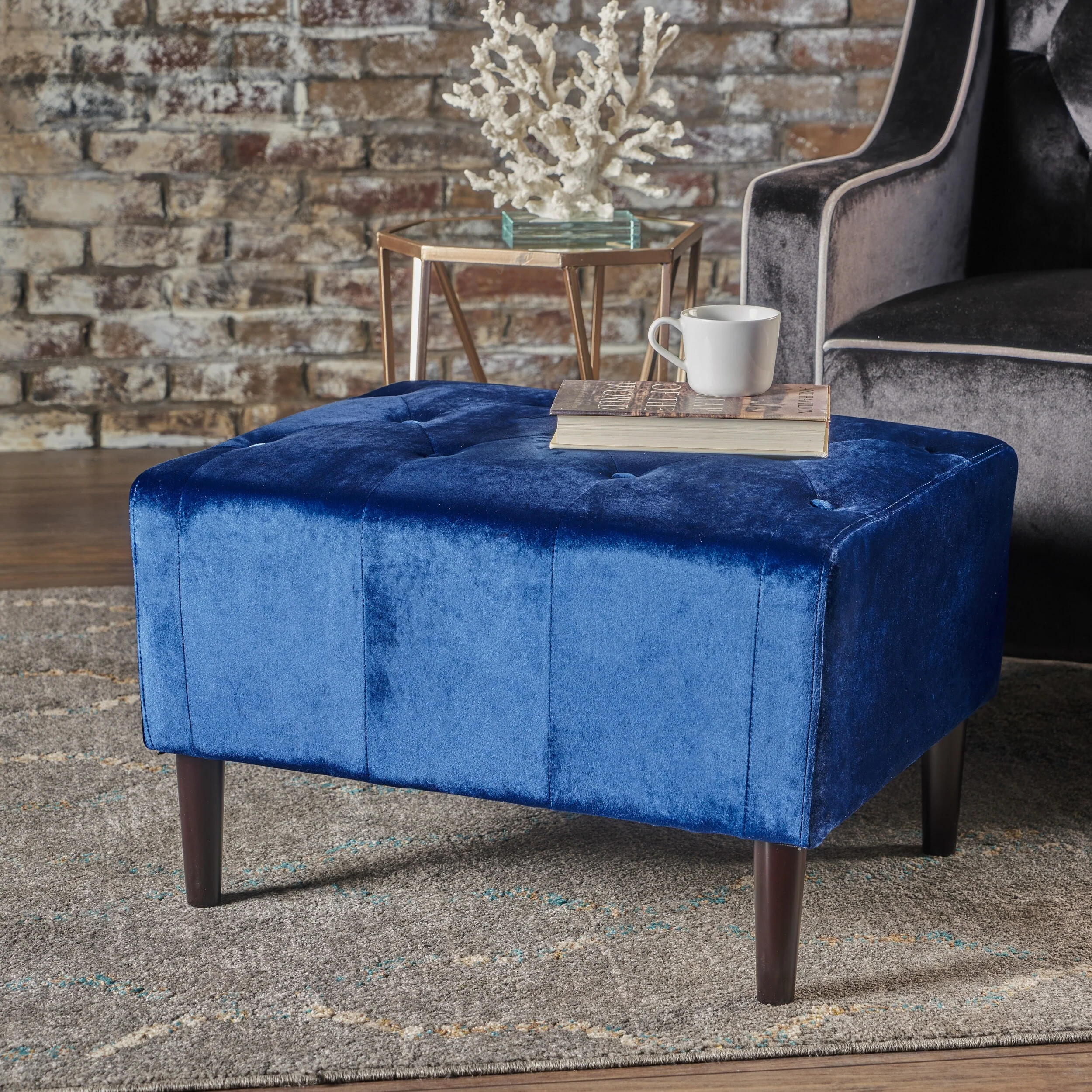 Ottoman Comfortable choice, multiple functions, classic design, and cozy corners