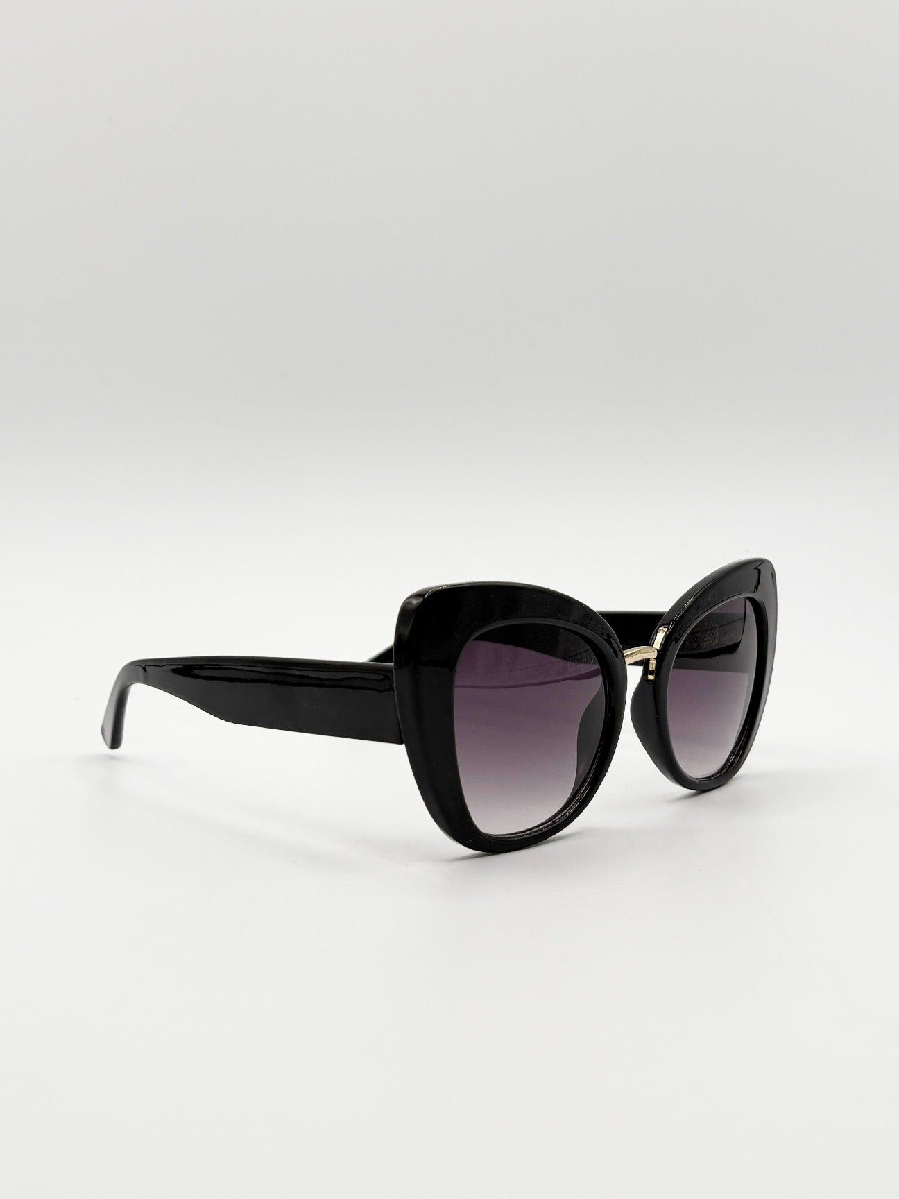 SVNX Oversized Cat-Eye Sunglasses in Black