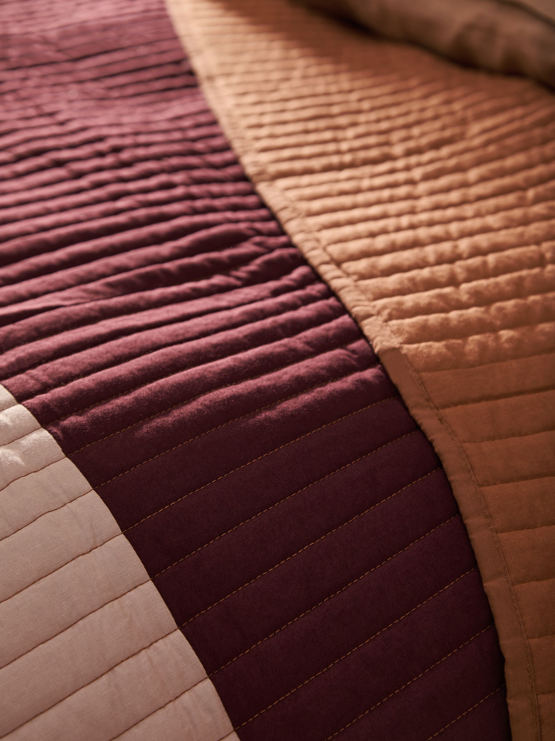 Imleda Quilted Cotton Bedspread in Pink