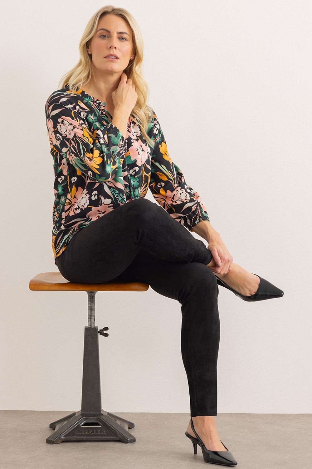 Klass. Garden Print Raglan Sleeve Top