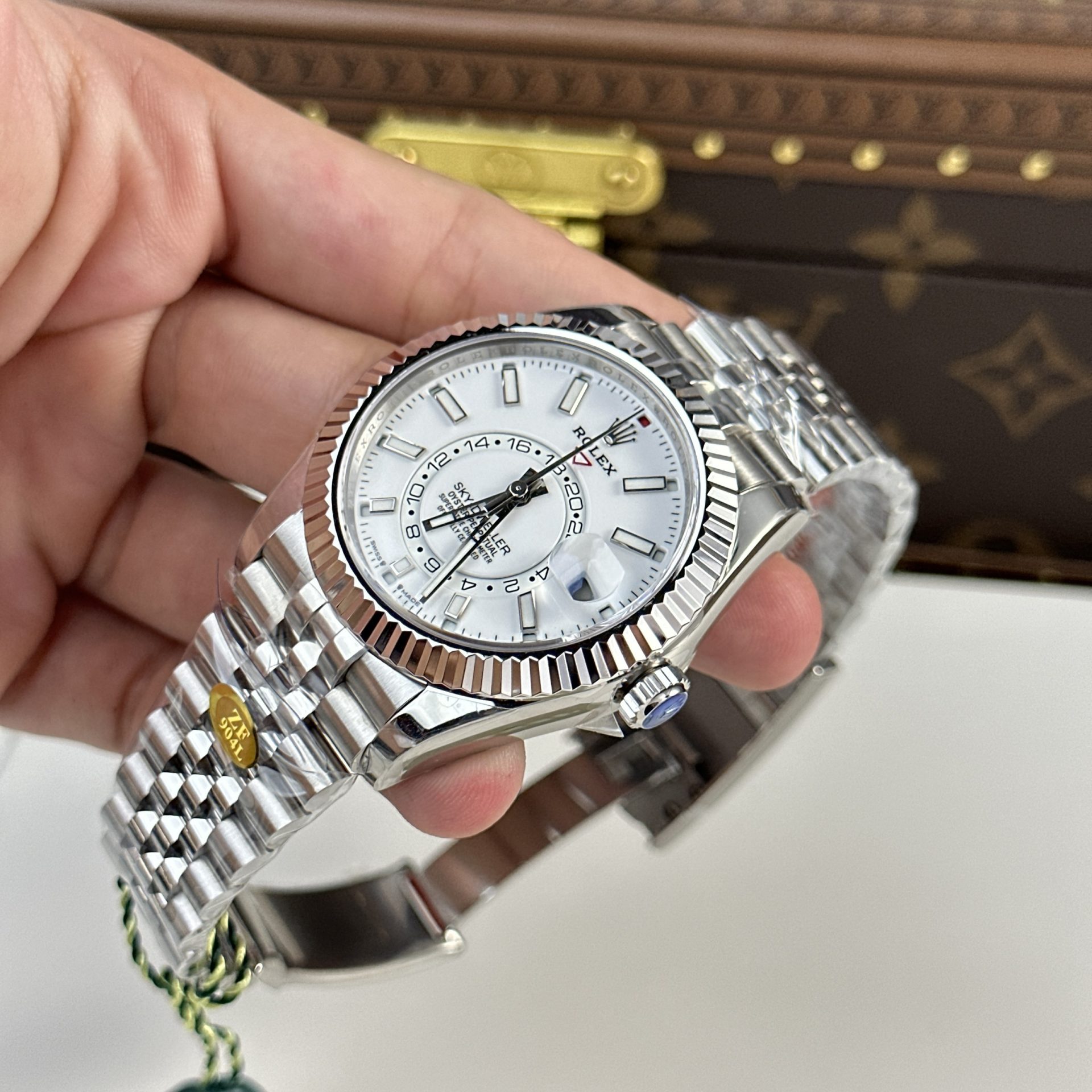 Rolex Sky-Dweller 326934 316L Steel White Dial 42mm Jub AAA Replica