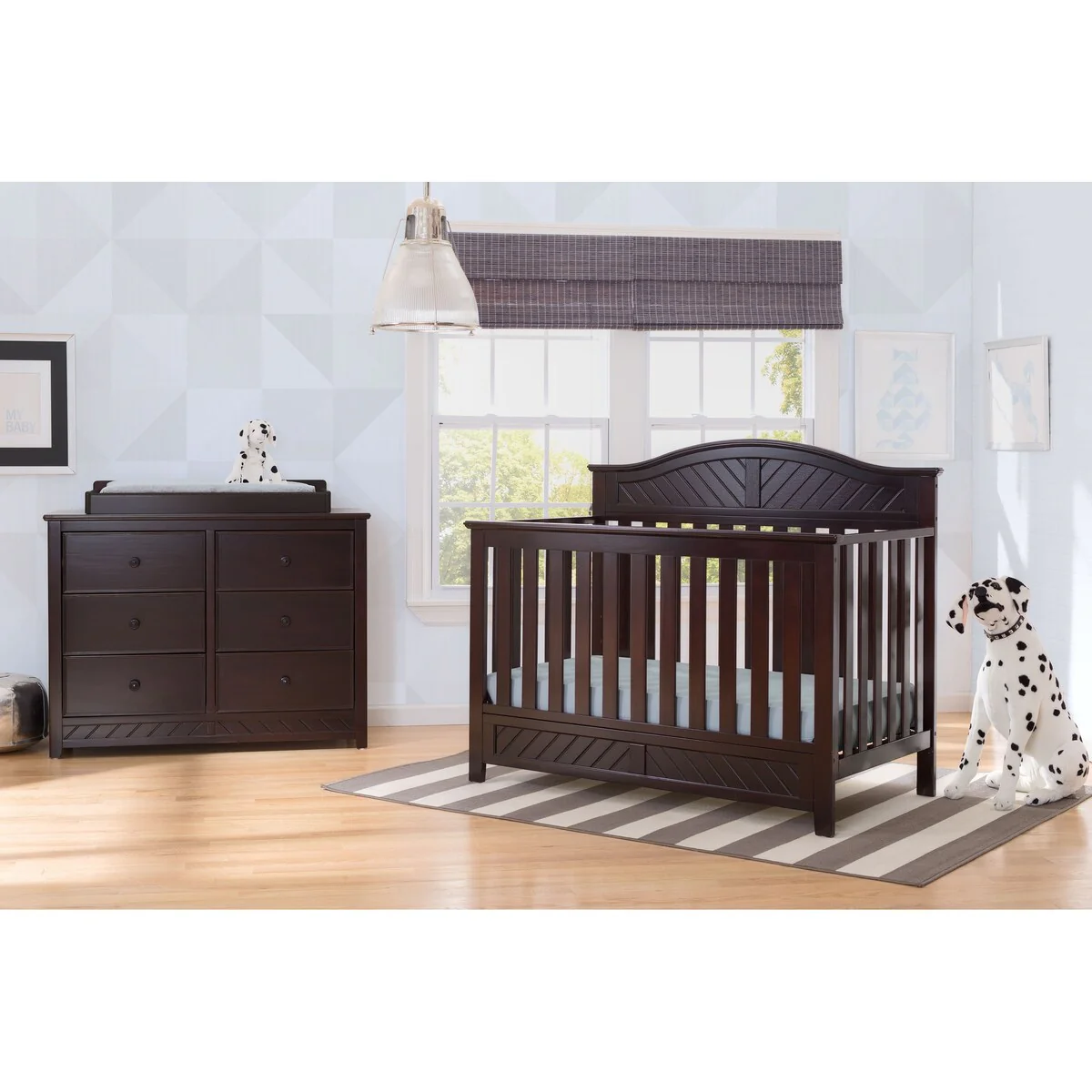 Delta Children Bennington Elite Curved 4-in-1 Convertible Crib