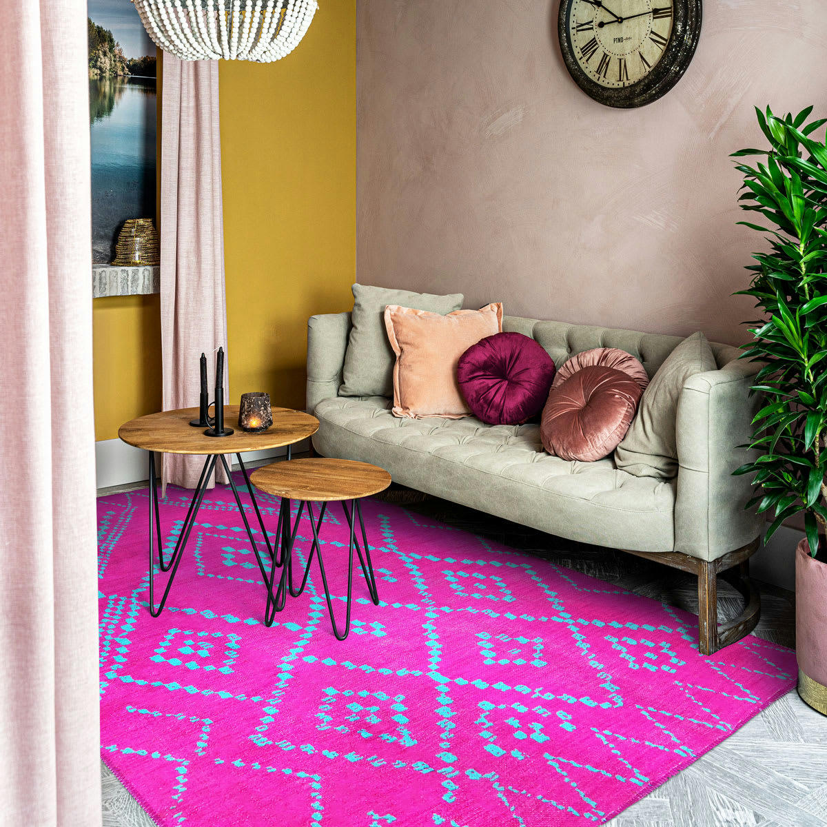 OUT - Tapis coloré motifs ethniques rose vert/bleu 120x170