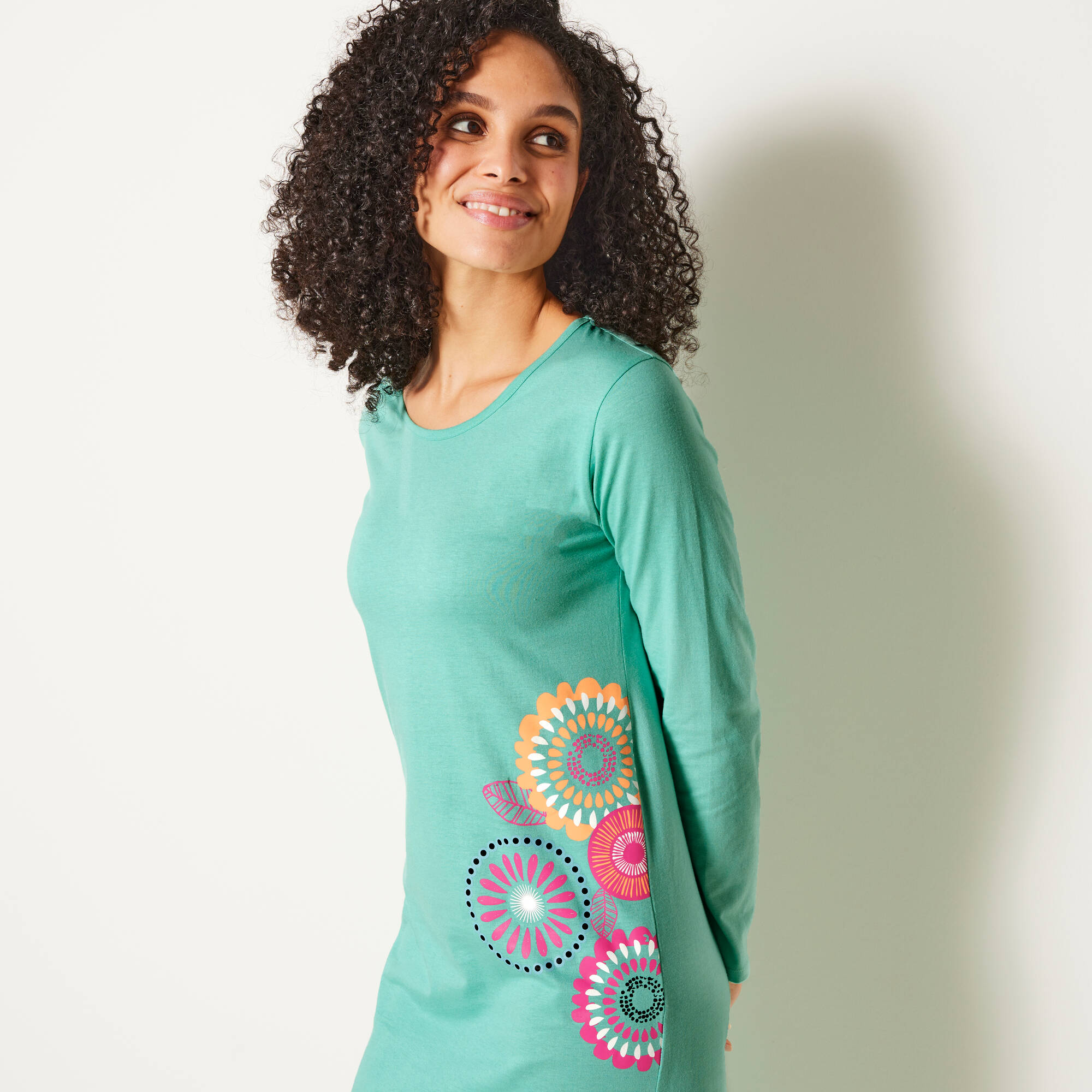 Chemise de nuit longue manches longues imprimé rosaces