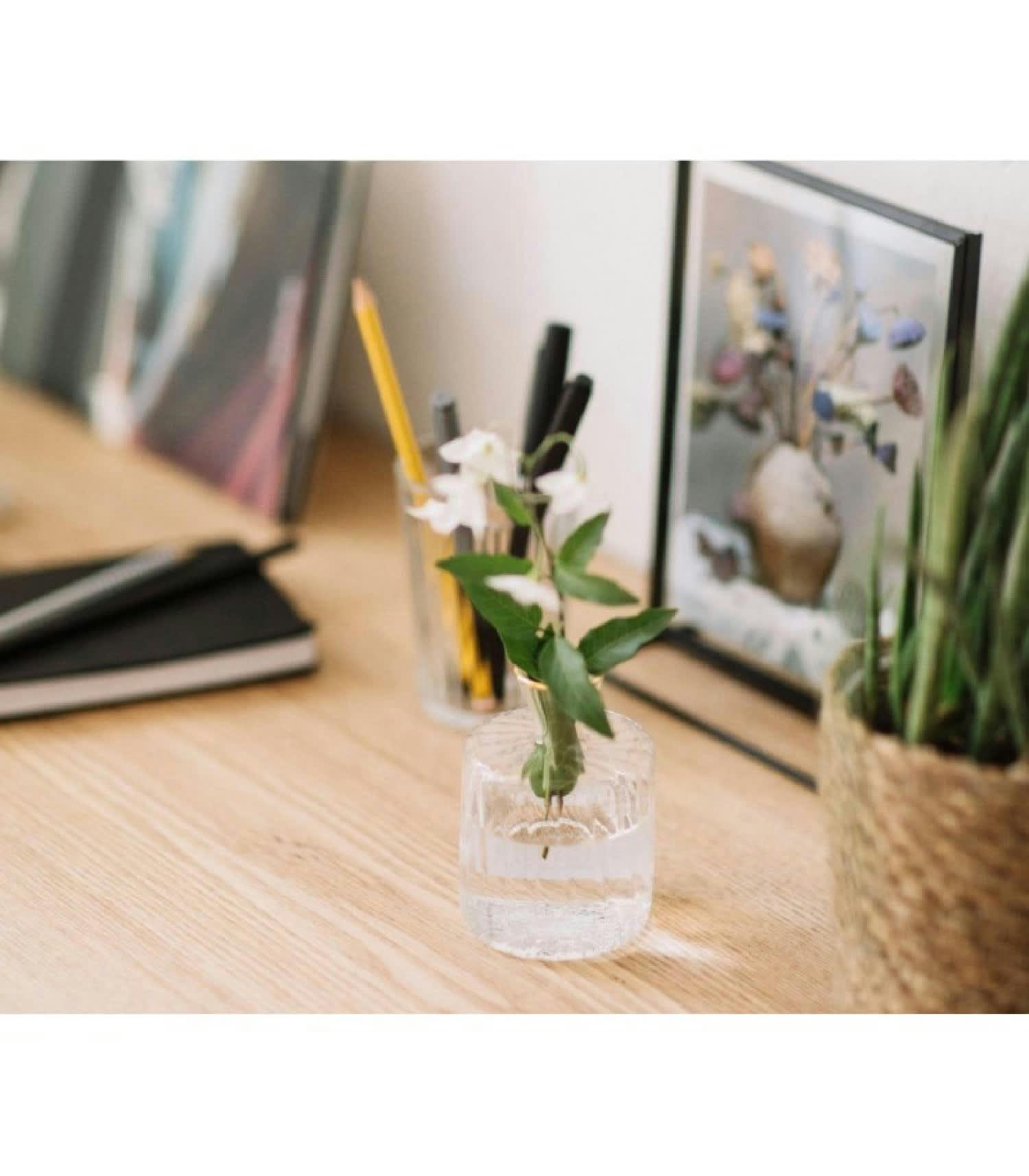 STRIÉ - Mini vase en verre strié et doré H9,5cm