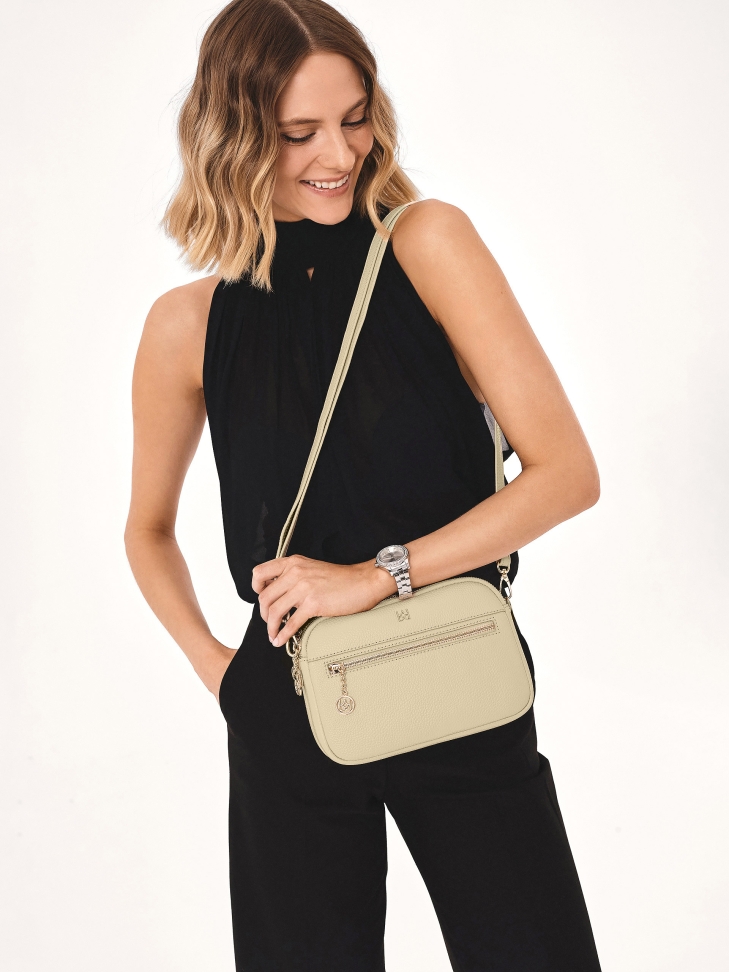 Cream 3-compartment leather handbag