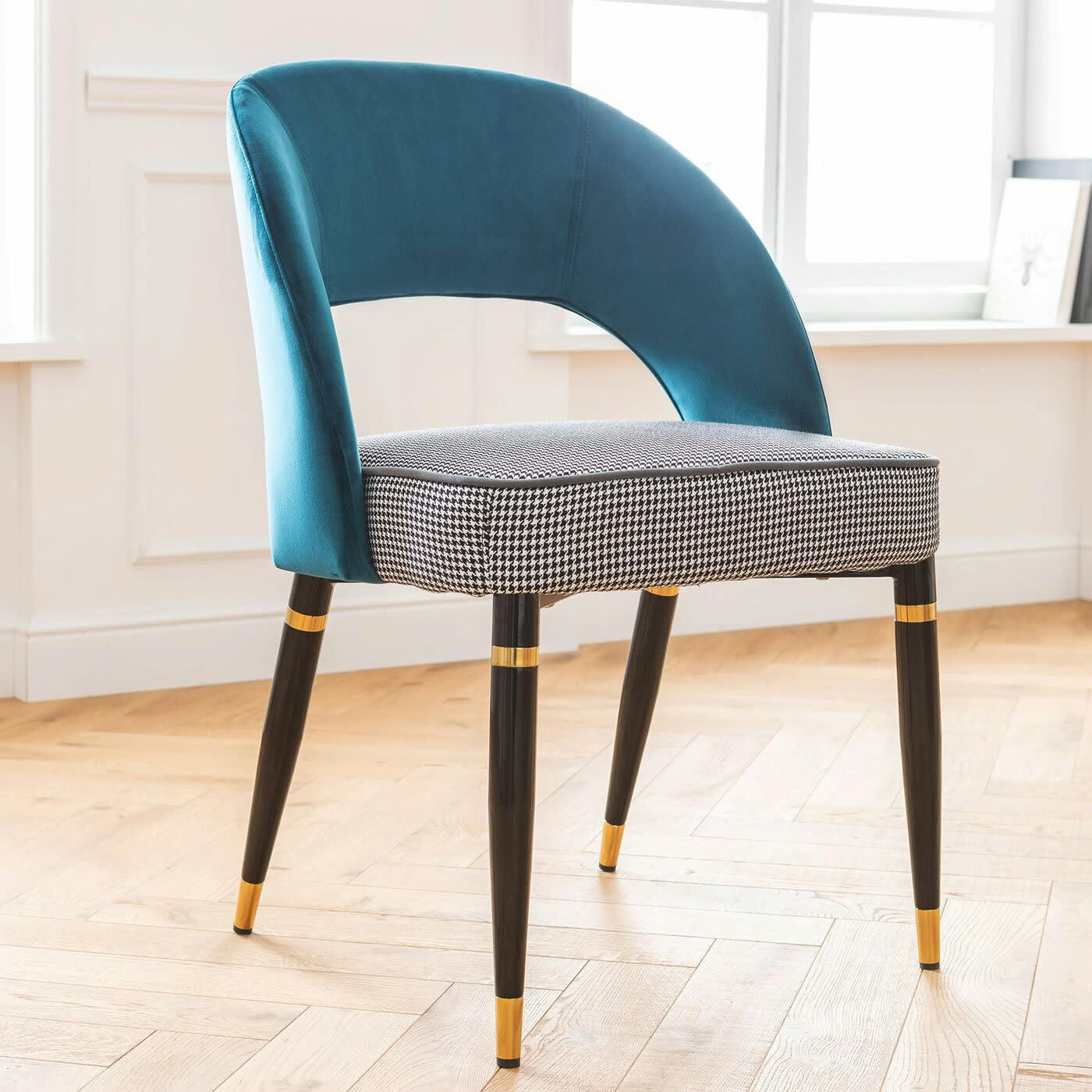 SAMANTHA - Chaise en velours bleu, pied-de-poule et acier