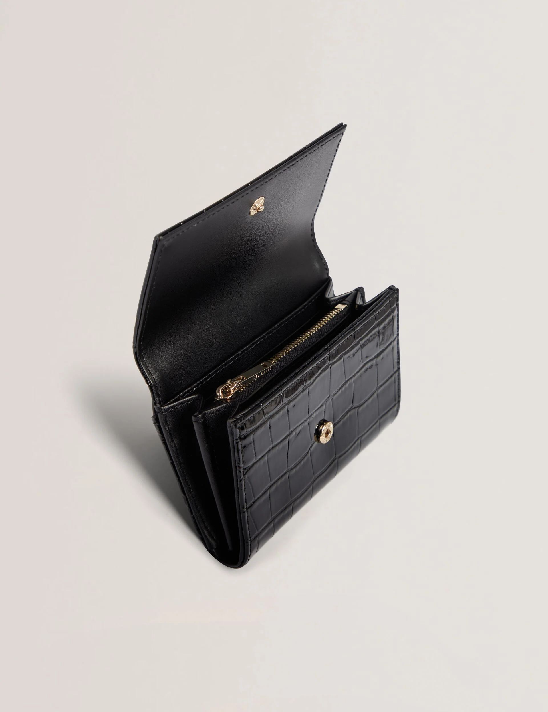 VALLIAA | BLACK