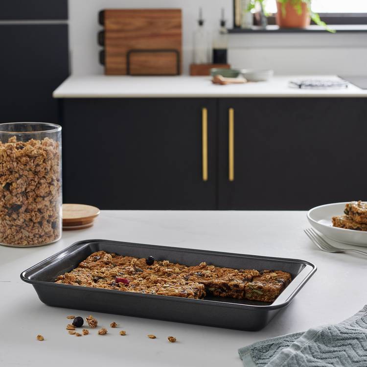 Habitat Non Stick Carbon Steel Roaster