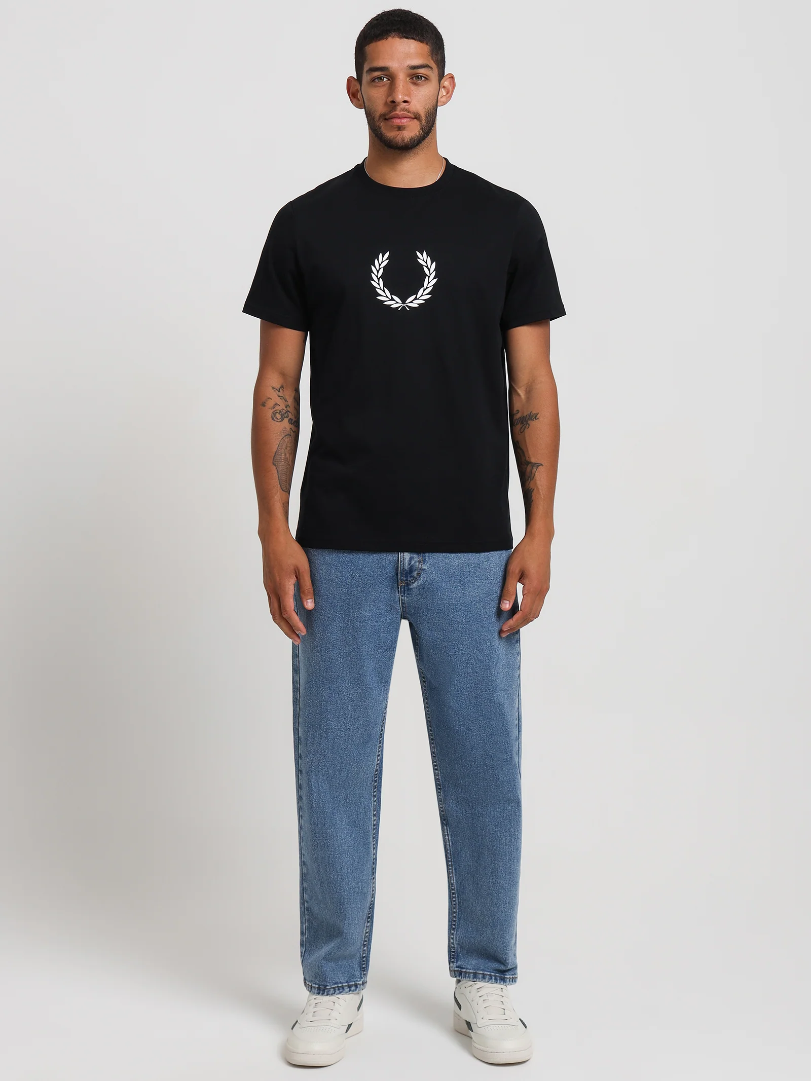 Laurel Wreath Graphic T-Shirt