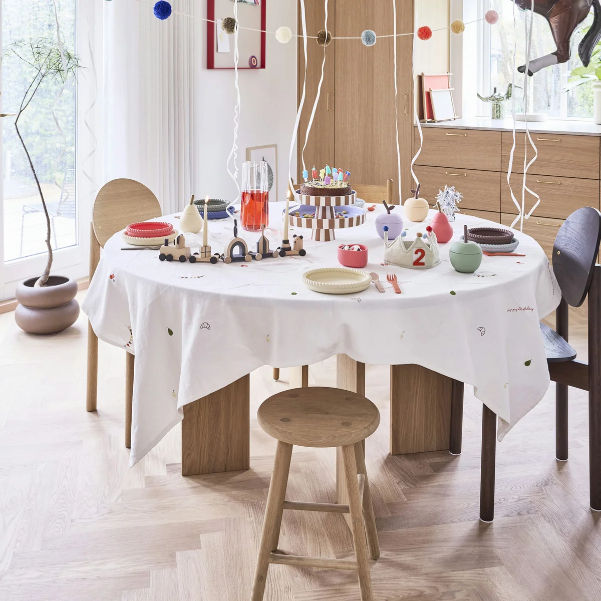 OYOY - Geburtstagstischdecke, 160 x 160 cm, off-white