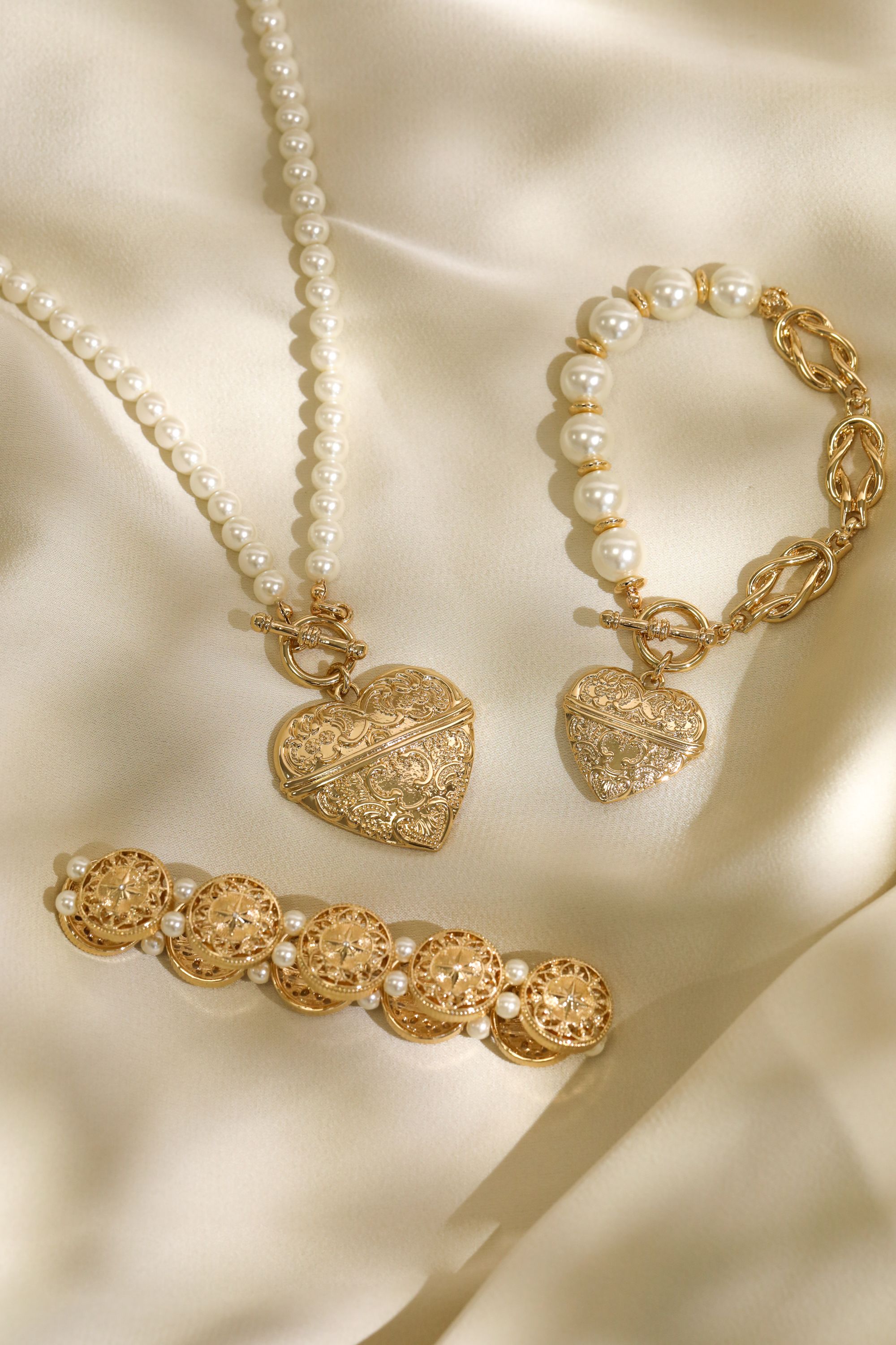 Mood Gold Plated Engraved Heart Bracelet