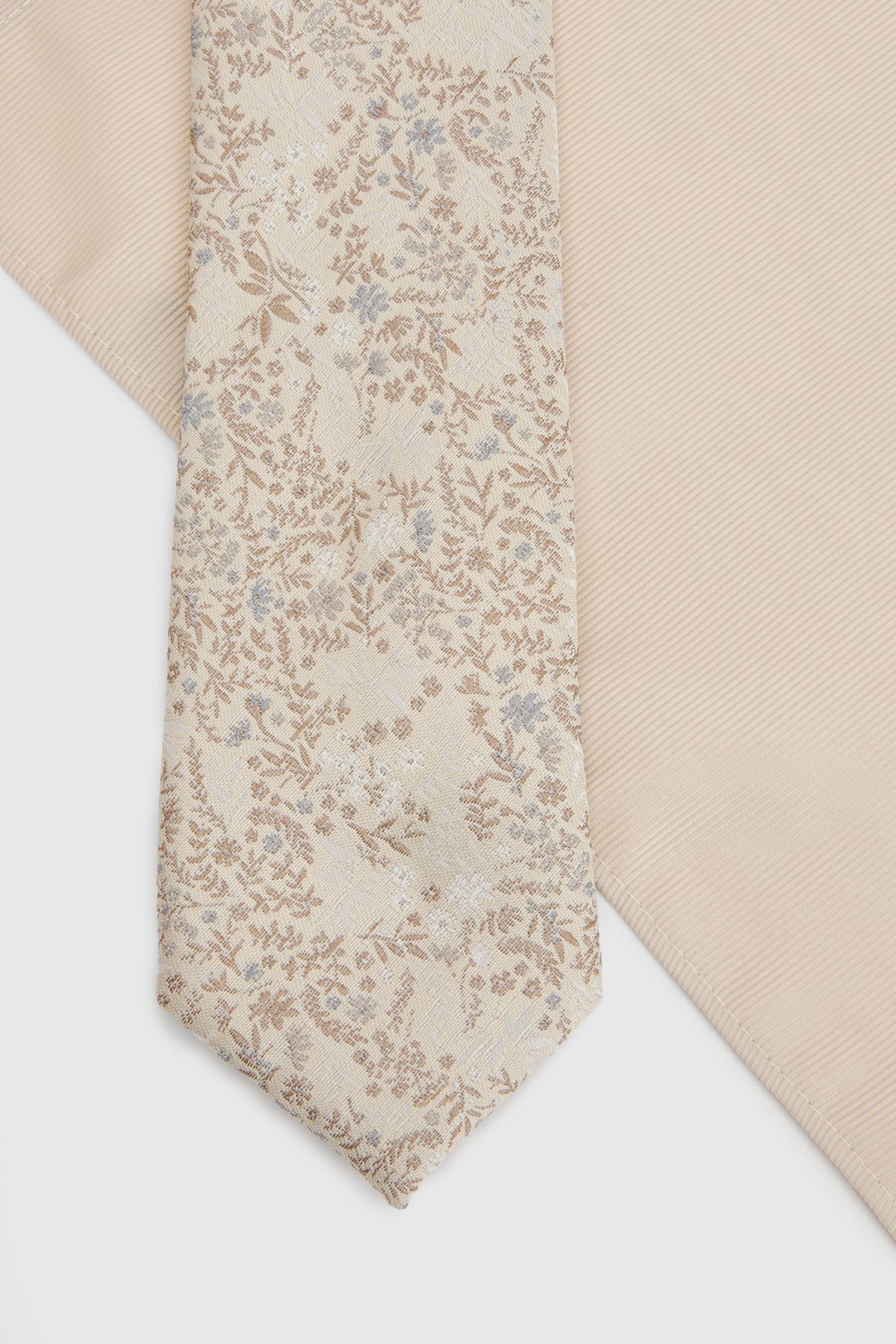 Burton Champagne Ditsy Tie and Plain Pocket Square
