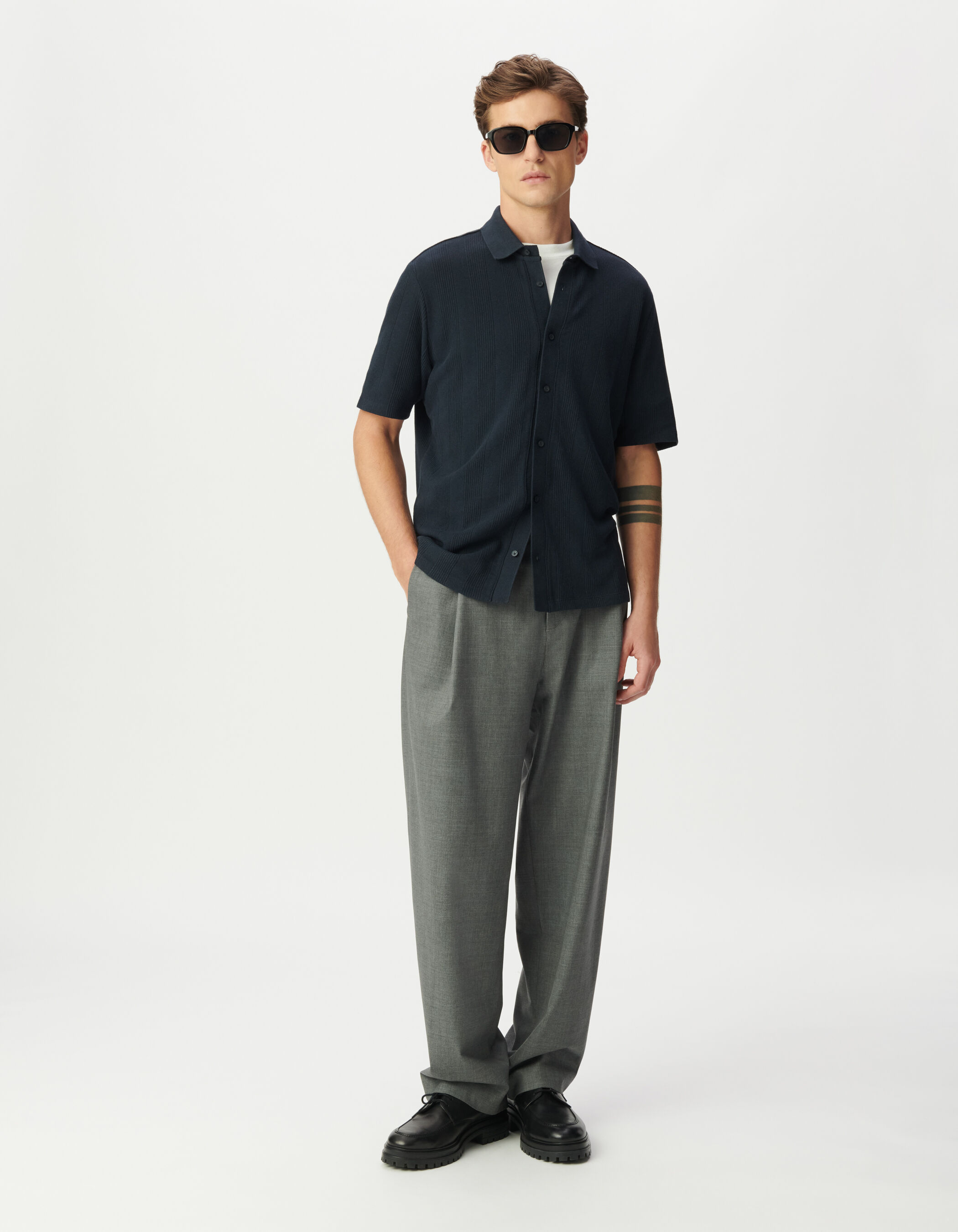 Chemise manches courtes marine maille rayures relief Homme