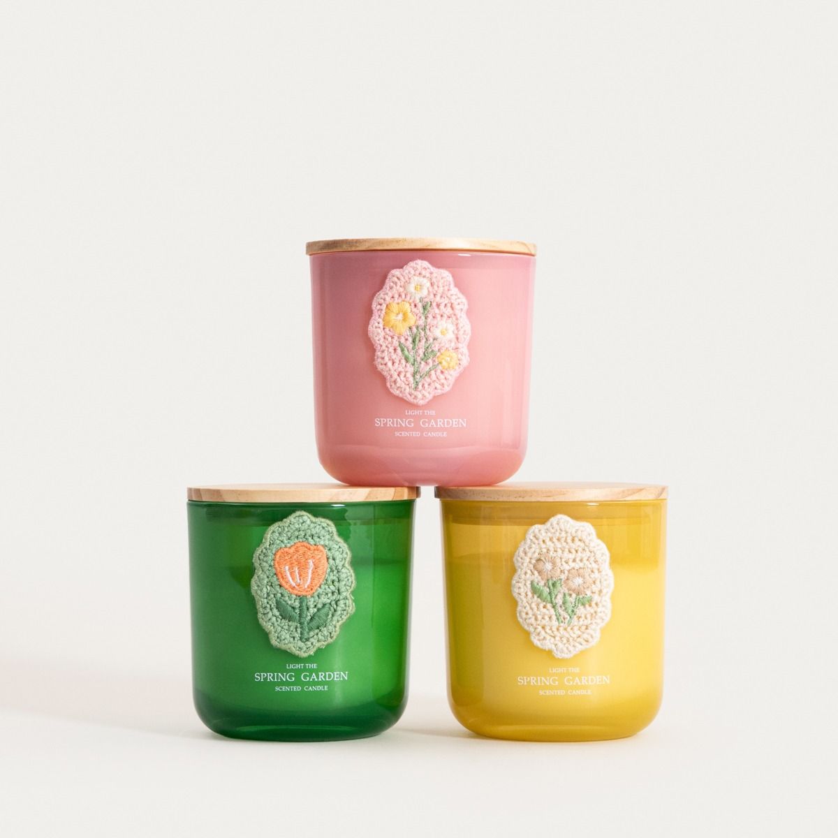 Świeca zapachowa CROHET Spring Garden 300 g