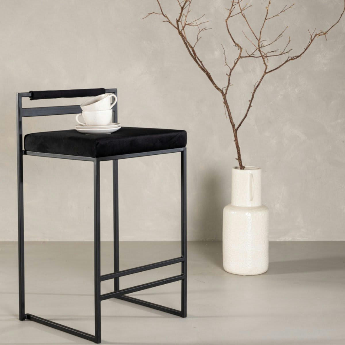 VILNIUS - Lot de 2 tabourets en métal noir avec coussin