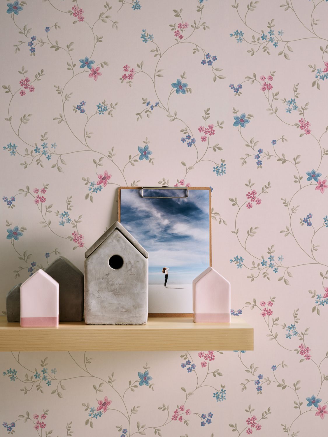 Livingwalls behang bloemmotief roze en blauw - 53 cm x 10.05 m - AS-390711