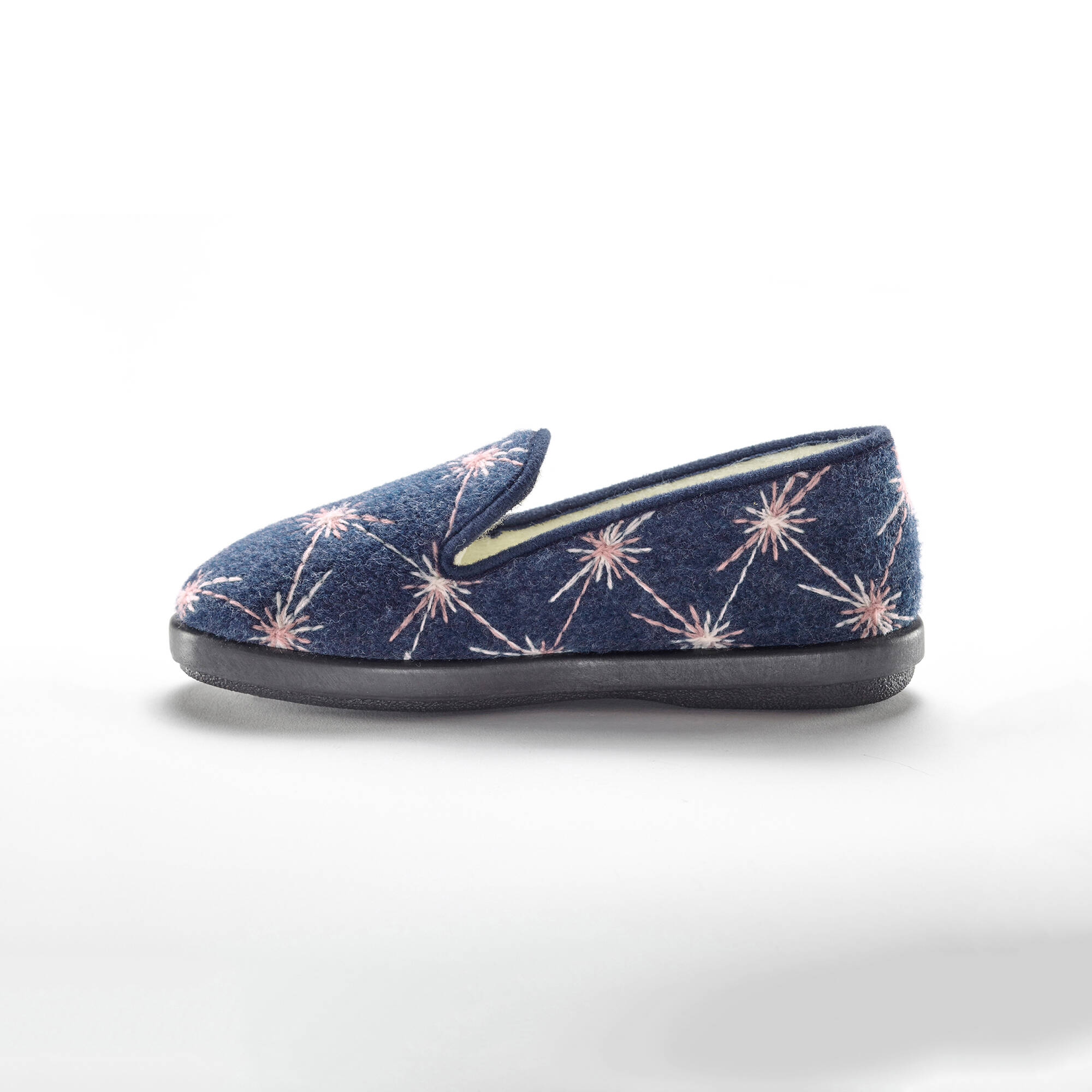 Chaussons fourrés brodés