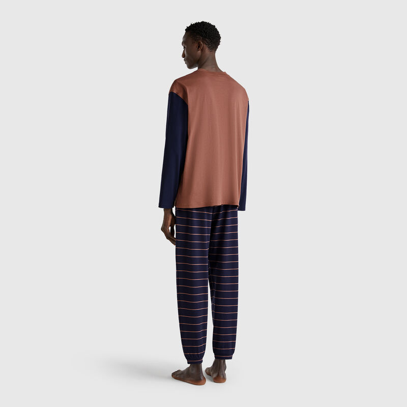 Pyjamas in pure cotton