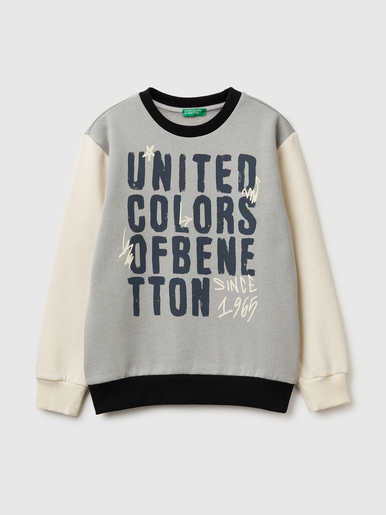 Warm sweatshirt with logo