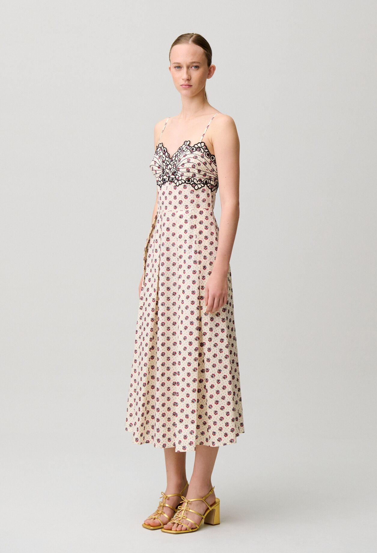 Robe coton imprimée broderies