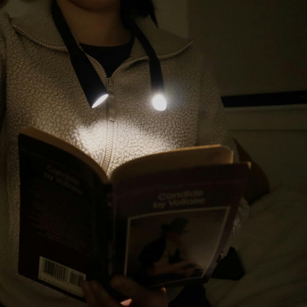 - Lampe de lecture main libre plastique noir