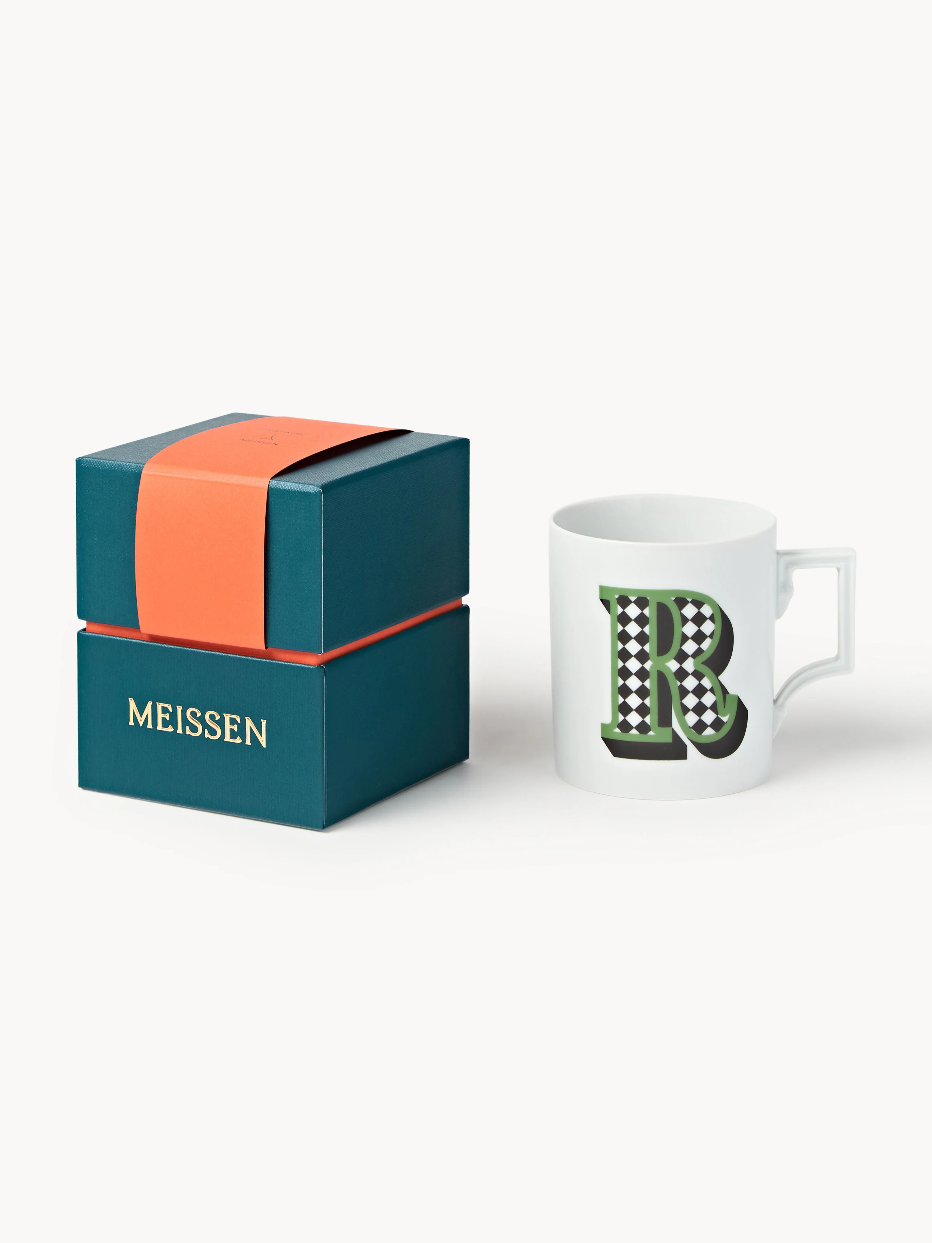 Westwing x MEISSEN, Handgefertigte Tasse Initials mit Dekor-Motiv