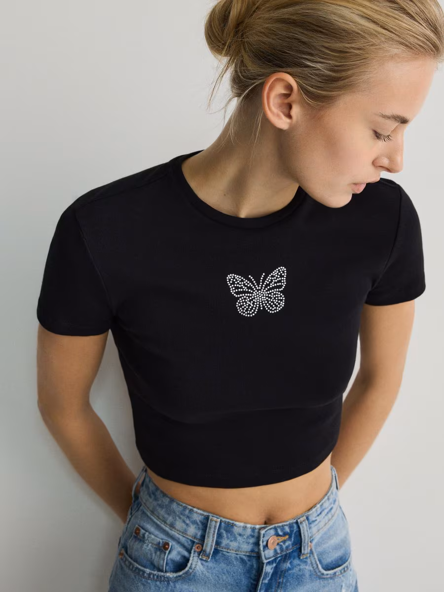 T-Shirt With Appliqu&eacute;