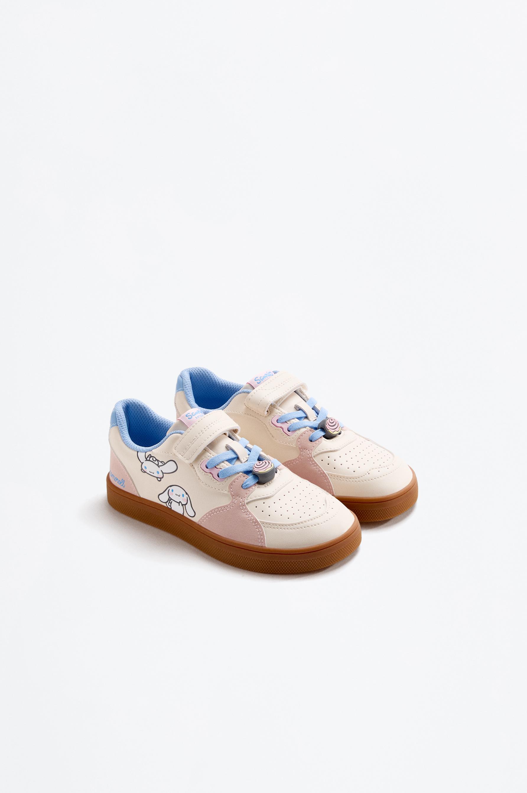 Zapatilla Barefoot cinnamoroll ©SANRIO
