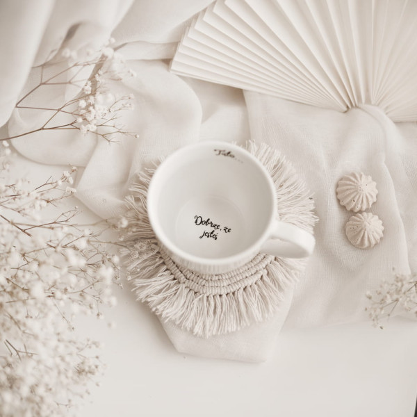 Biały kubek porcelanowy 300 ml - Dobrze, że jesteś tato i napisem na dnie