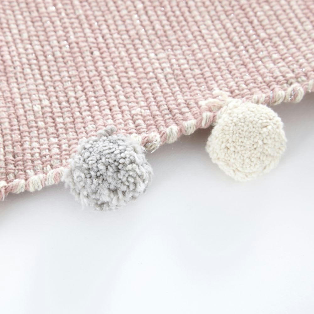BUCOLIQUE - Tapis enfant en coton rose à pompons 120x180