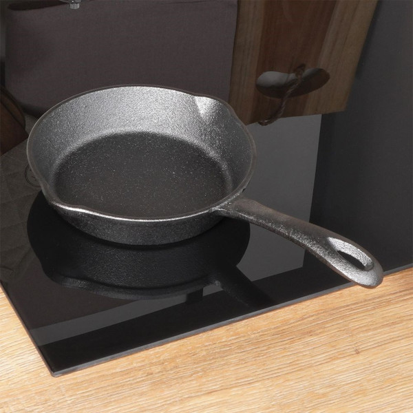 Patelnia żeliwna okrągła talerz żeliwny grill 16 cm