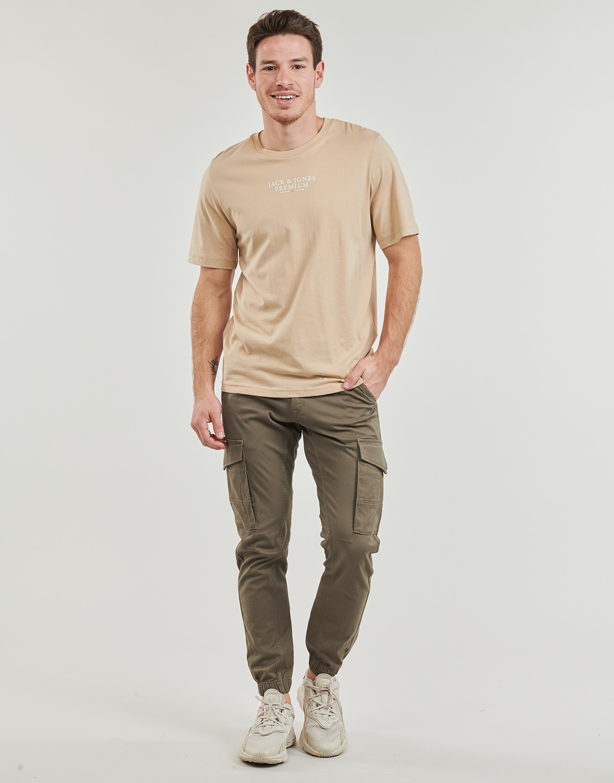 Jack & Jones - JPSTPAUL JJFLAKE ANA - Brown