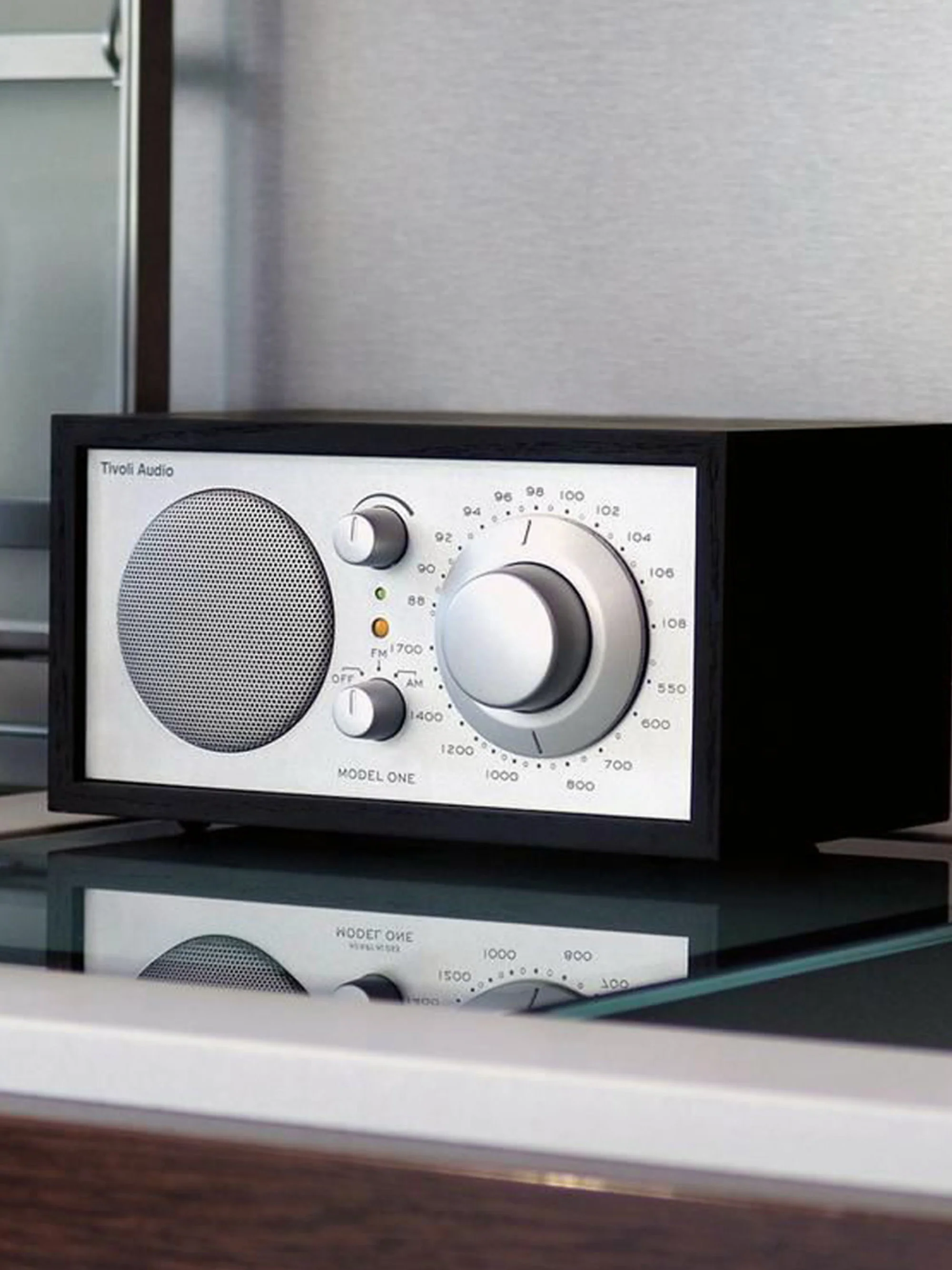 Radio- und Bluetooth-Lautsprecher Model One