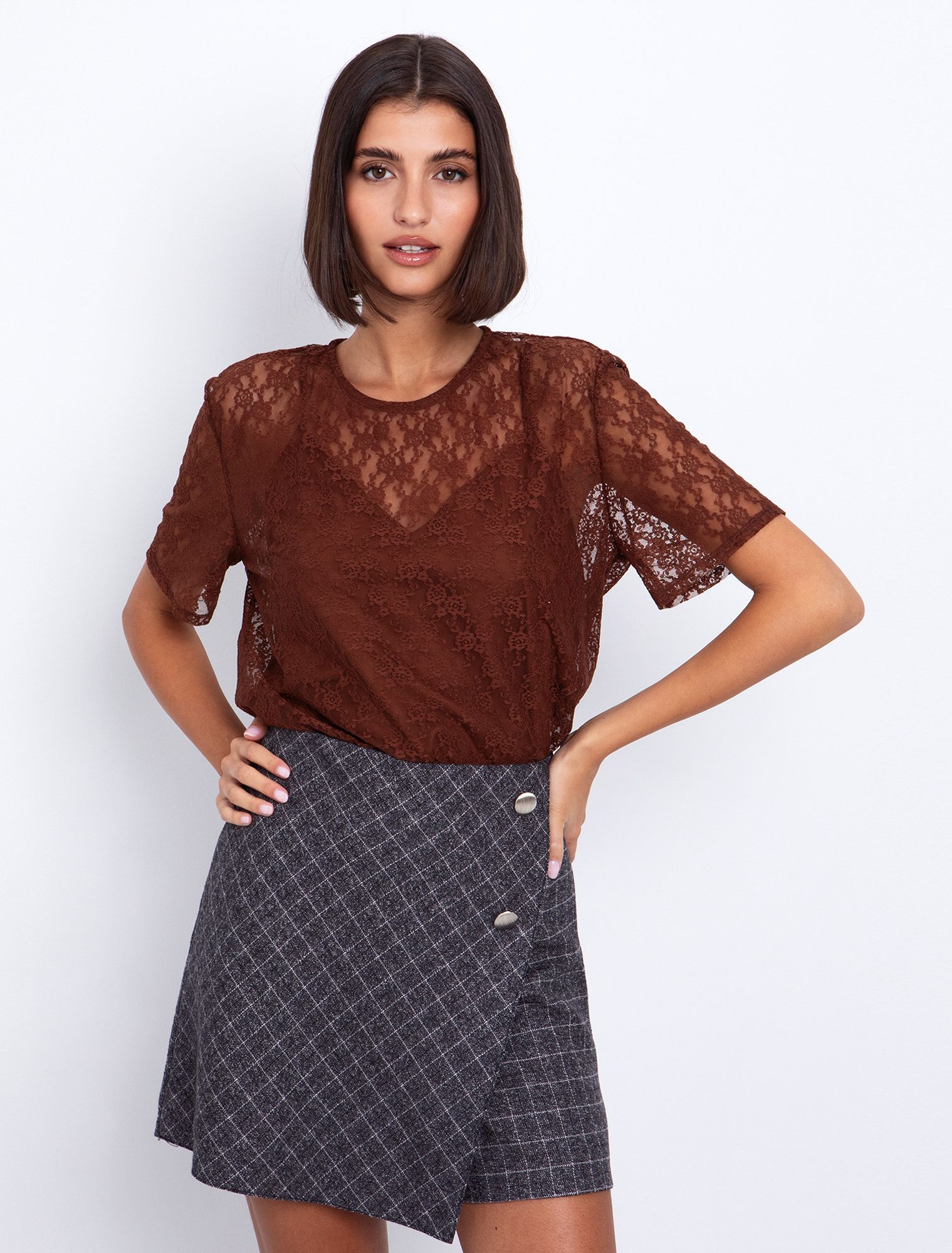 Μπλούζα από δαντέλα